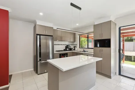 Property photo of 76 Mistletoe Street Golden Square VIC 3555