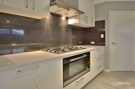 55 Hudson Dr, Dudley Park, WA 6210