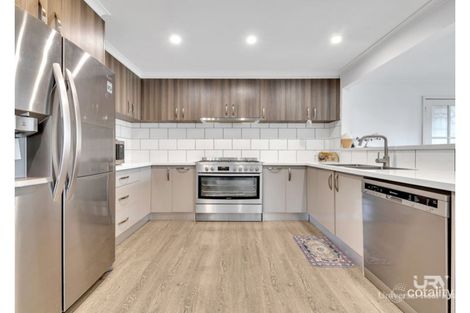 1/16 Manningtree Pde, Craigieburn, VIC 3064