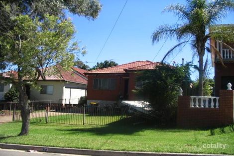 33 Nicoll St, Roselands, NSW 2196
