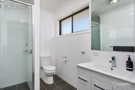 Property photo of 13 Barton Avenue Lloyd NSW 2650