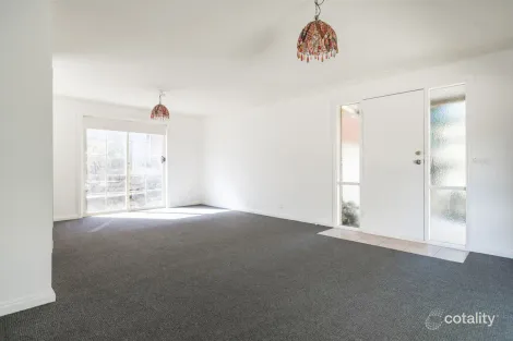 Property photo of 1/82 Thornhill Road Highton VIC 3216