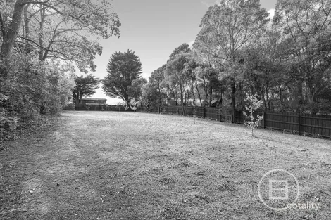 Property photo of 16 Steane Avenue Arthurs Seat VIC 3936