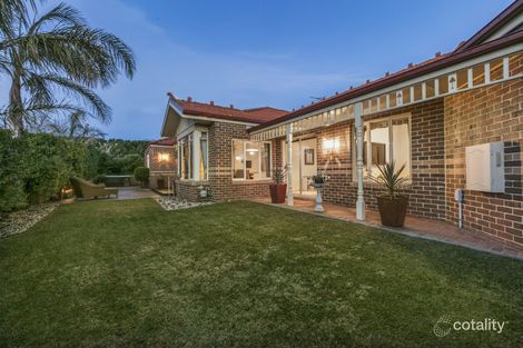 Property photo of 18 Mandurah Chase Berwick VIC 3806