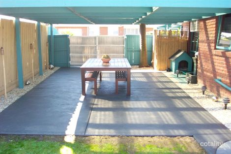 Property photo of 1 Putney Close Endeavour Hills VIC 3802