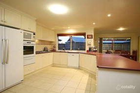 Property photo of 5 Overland Rise Pakenham VIC 3810