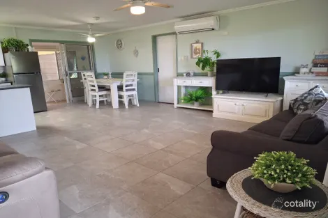 Property photo of 30 Dover Street Pialba QLD 4655