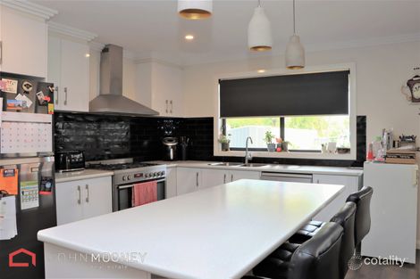 Property photo of 112 Wallace Street North Coolamon NSW 2701