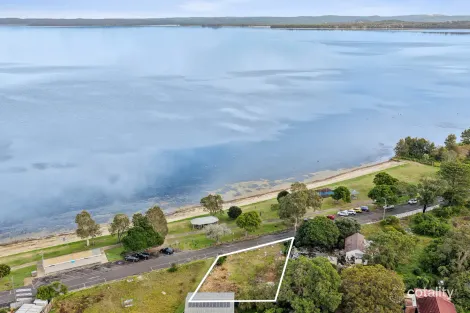 11 Beach Pde, Canton Beach, NSW 2263