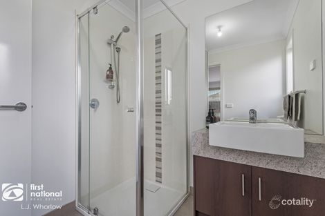 Property photo of 13 Angelas Way Sunbury VIC 3429