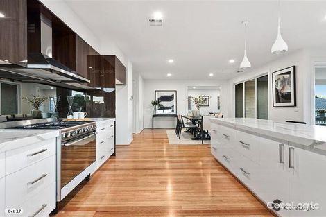 Property photo of 19 Trevor Court Mount Waverley VIC 3149