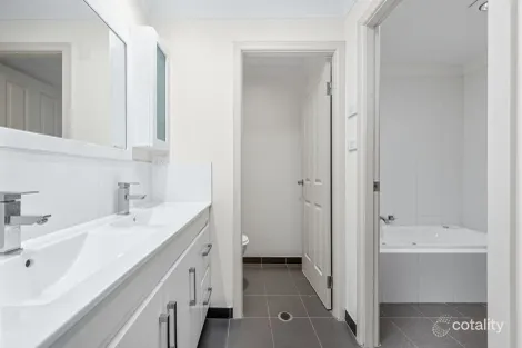 Property photo of 33 Lugarno Avenue Leumeah NSW 2560