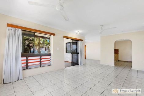 Property photo of 4/4 The Esplanade North Ward QLD 4810