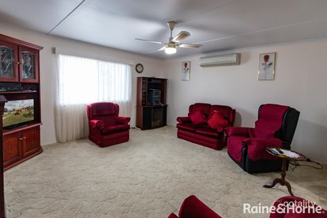 Property photo of 3 Glen Court Kepnock QLD 4670