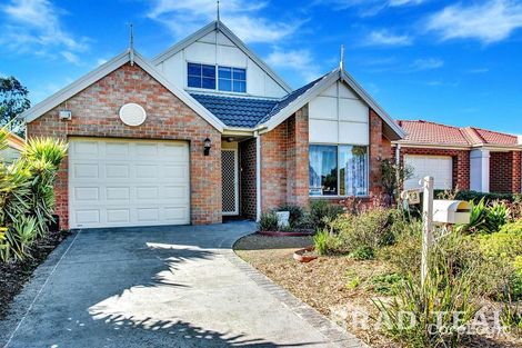 Property photo of 13 Simpson Place Caroline Springs VIC 3023