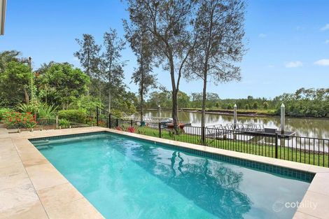 Property photo of 8 Edgewater Place Helensvale QLD 4212