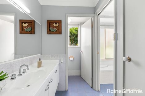 Property photo of 5 Allunga Place Narrawallee NSW 2539