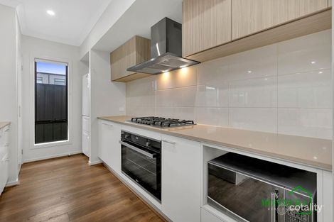 Property photo of 2 Firewheel Road Kalkallo VIC 3064