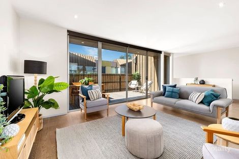 Property photo of 7/15-17 Railway Road Blackburn VIC 3130
