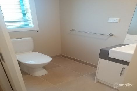 Property photo of 33 Mapleton Boulevard Melton South VIC 3338