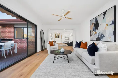 Property photo of 33 Lindsay Avenue Murrumbeena VIC 3163