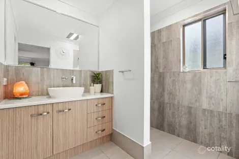 Property photo of 6 Clipper Place Manly West QLD 4179