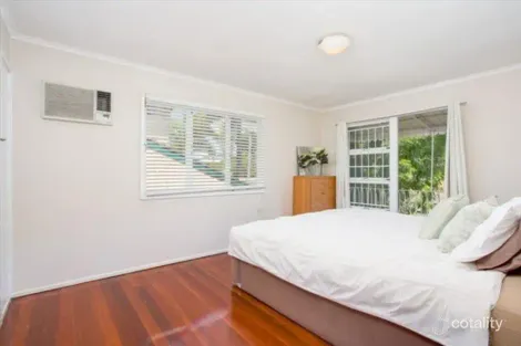 Property photo of 38 Cranbourne Street Chermside West QLD 4032