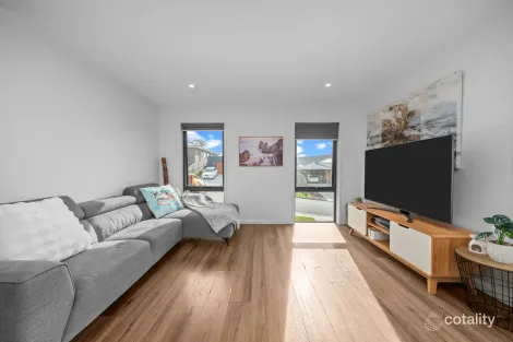Property photo of 6 Burgundy Road Howrah TAS 7018