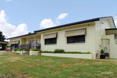 Property photo of 14 Lakeside Drive Lake Albert NSW 2650