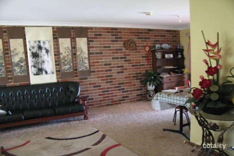 Property photo of 8 Chambers Place Wagga Wagga NSW 2650