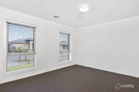 Property photo of 34 Barley Crescent Clyde North VIC 3978