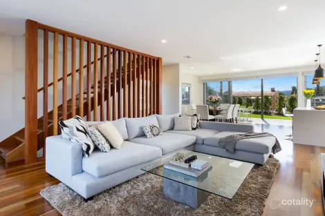 37 Kersley Rd, Kenmore, QLD 4069