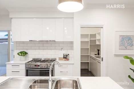 Property photo of 82 Narinna Avenue Cumberland Park SA 5041