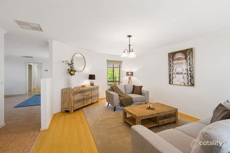 Property photo of 102 Manning Clark Road Mill Park VIC 3082