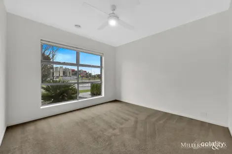 Property photo of 128 Eminence Boulevard Doreen VIC 3754