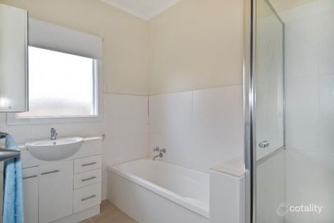Property photo of 9 Staverly Road Herne Hill VIC 3218