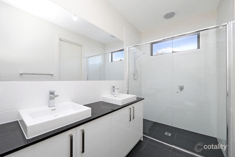 Property photo of 2/38 Eildon Parade Rowville VIC 3178