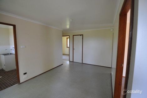 Property photo of 3 Pamela Close Green Point NSW 2251