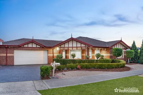 Property photo of 35 Wakelin Crescent Taylors Lakes VIC 3038
