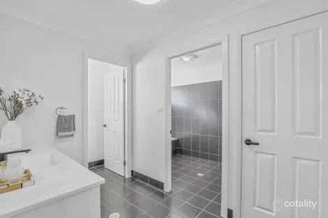 Property photo of 19 Surveyors Way South Bowenfels NSW 2790