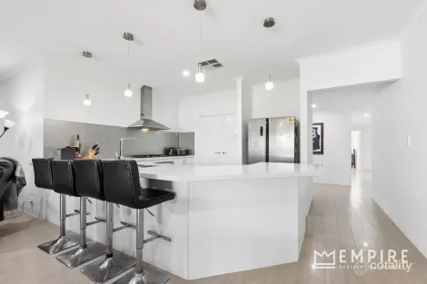 48 West Churchill Ave, Lake Coogee, WA 6166