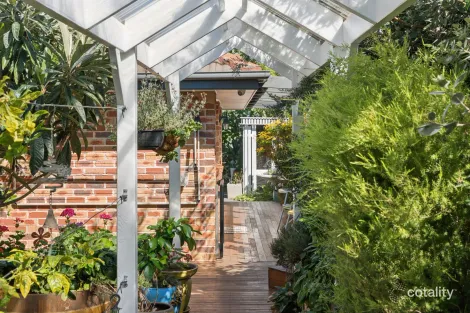 Property photo of 7 Samuel Court Young NSW 2594