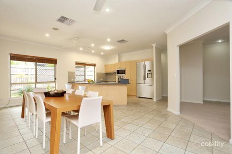 Property photo of 26 Lakeside Circuit Sinnamon Park QLD 4073
