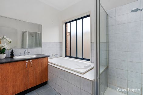 Property photo of 9 Morwell Gardens Caroline Springs VIC 3023