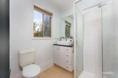 Property photo of 40 Lennon Boulevard Point Cook VIC 3030