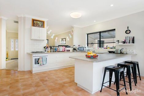 Property photo of 18 Peppertree Grove Strathdale VIC 3550