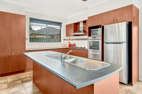 Property photo of 16 Chelsworth Loop Craigieburn VIC 3064