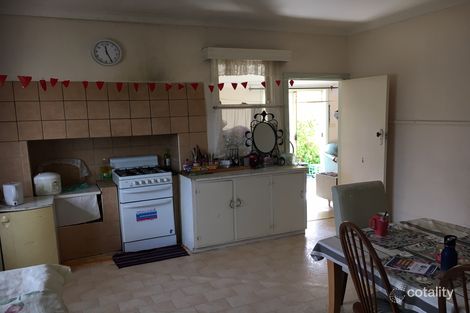 Property photo of 28 Elsey Road Reservoir VIC 3073