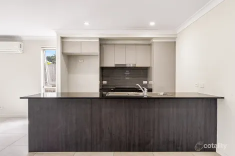Property photo of 41 Wright Crescent Flinders View QLD 4305