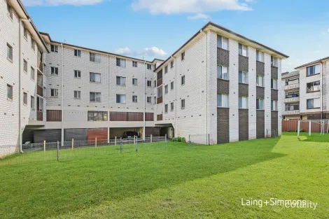 18/12 Goulburn St, Warwick Farm, NSW 2170